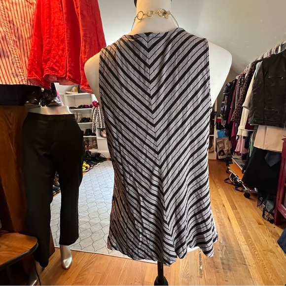 Cynthia Rowley Womens Medium Modern Wayercolor Floral Print Top - Picture 5 of 7